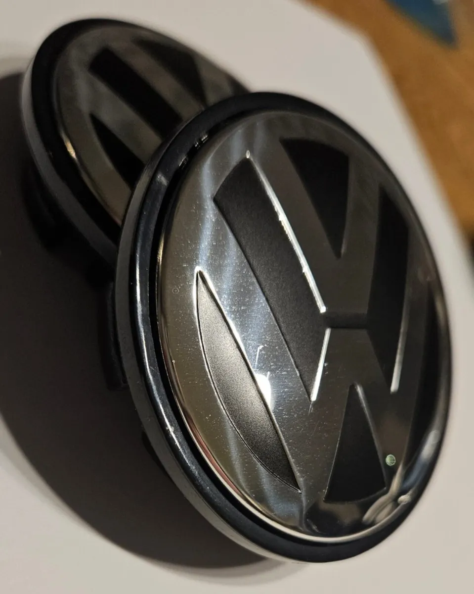 VW Center Caps  65mm  3B7601171 - Image 3