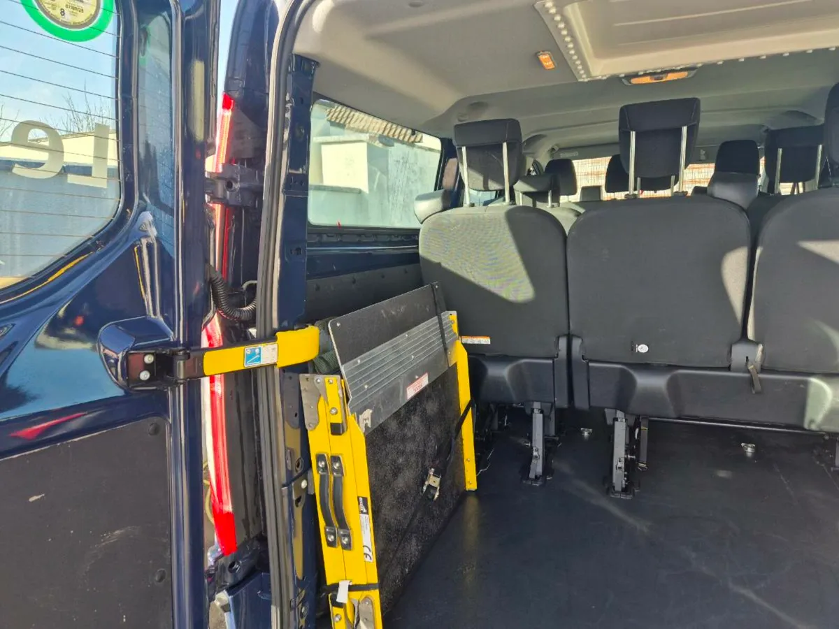 Transit custom 9 seater - Image 4