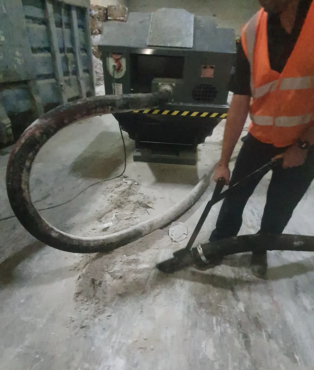 Industrial Vacuum - Image 4