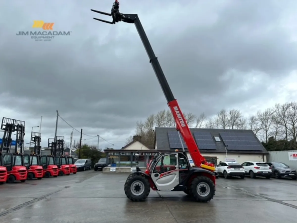 Manitou MT930H Compact Machine 9m 3 ton capacity - Image 3