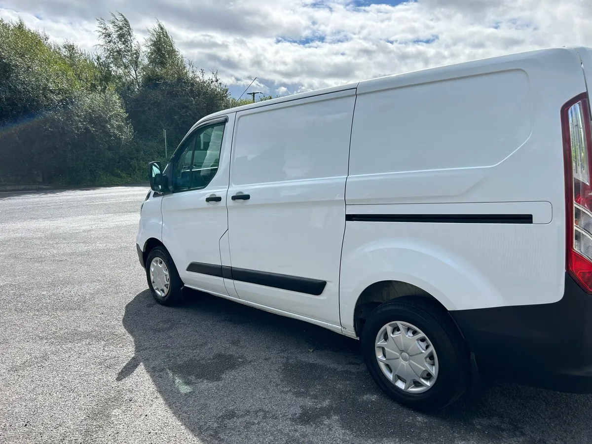 FORD TRANSIT CUSTOM - Image 4