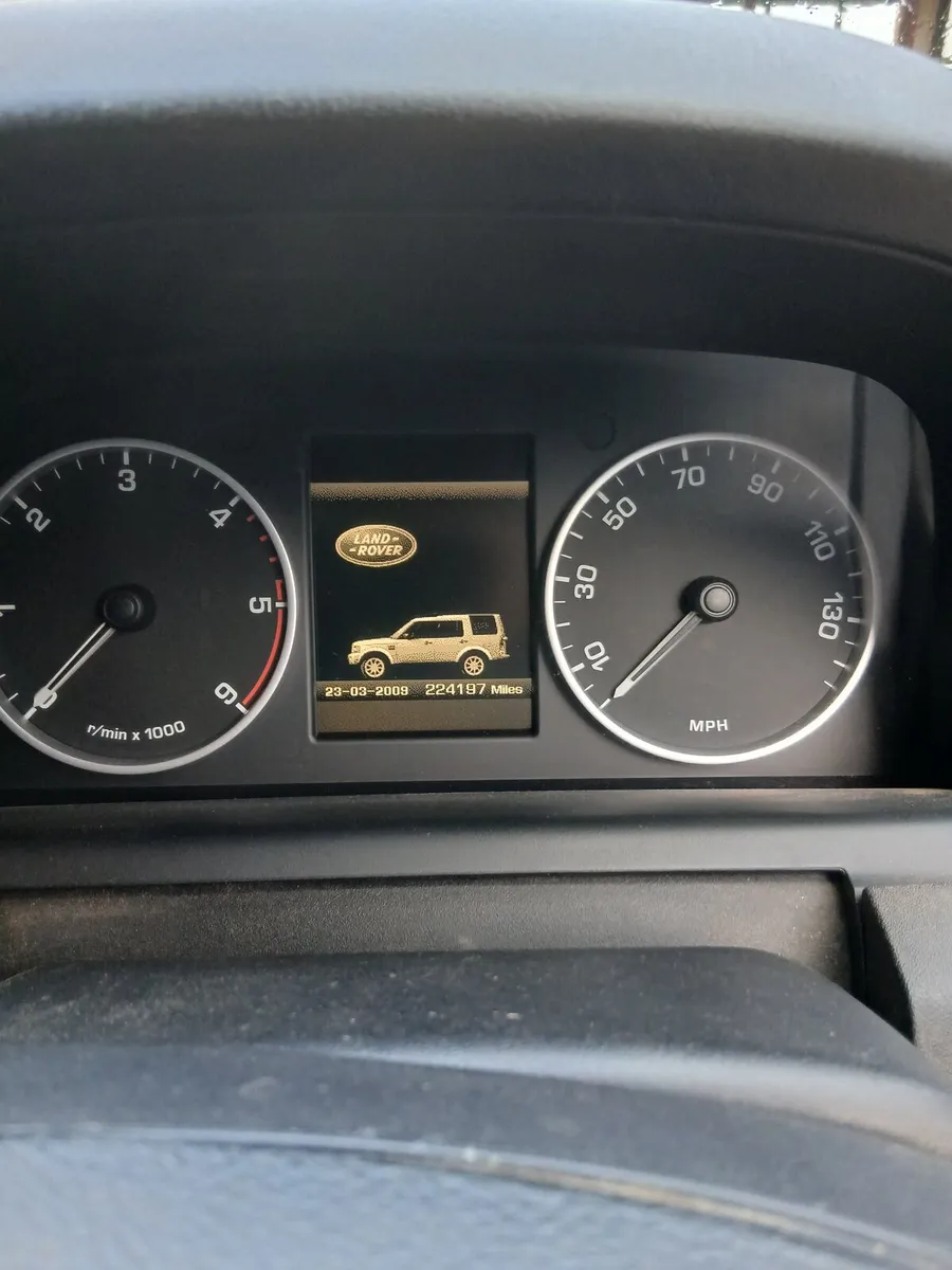Land Rover Discovery 2010 - Image 3