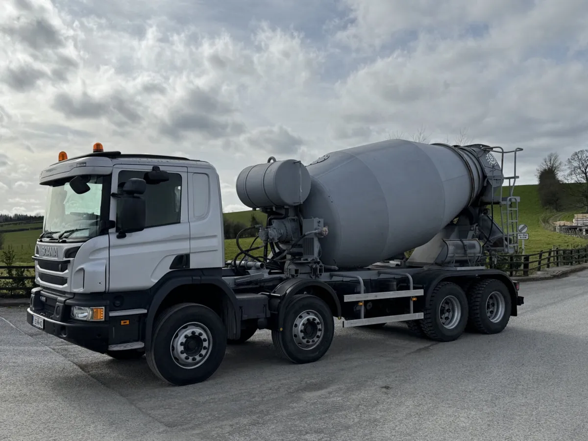 2016 & 2015 Scania P410 8x4 Mixer. Ref No: 2511 - Image 4