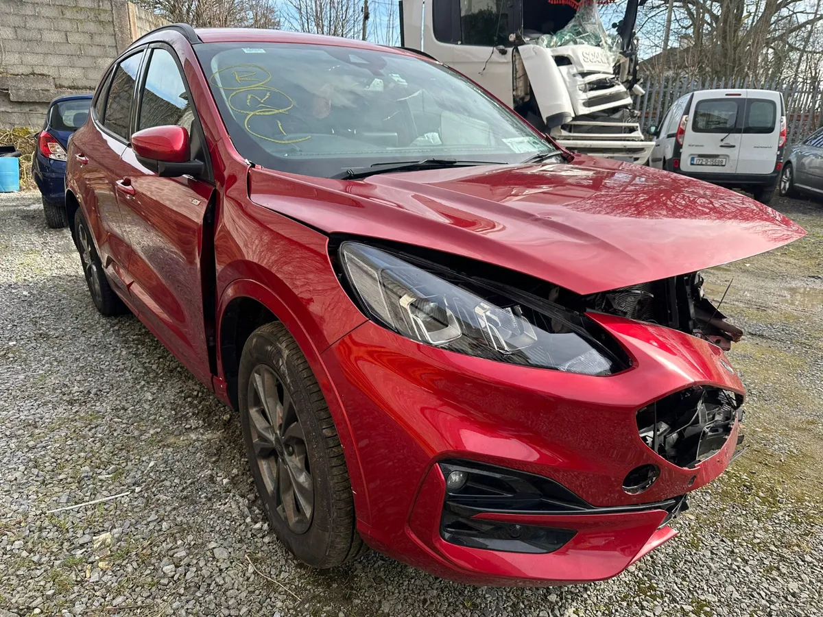 23 FORD KUGA  ST-LINE 2.5 P HYBRID FOR BREAKING - Image 1