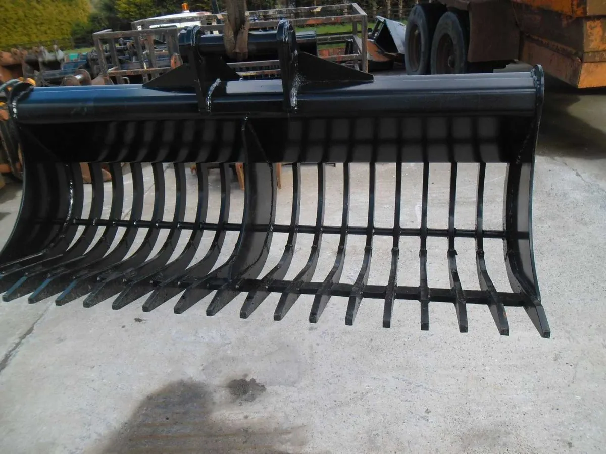 Raking Buckets - Image 2