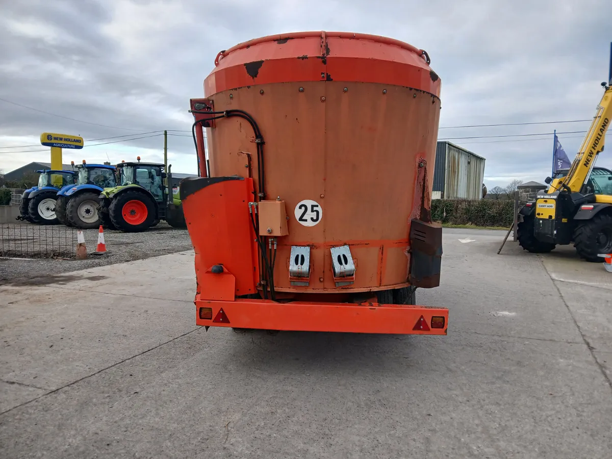 Kuhn feeder - Image 3