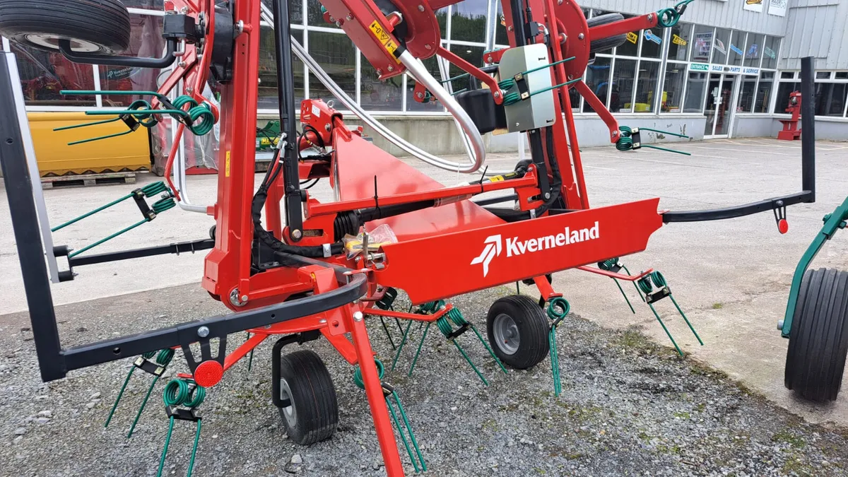 Kverneland Tedders IN STOCK - Image 4