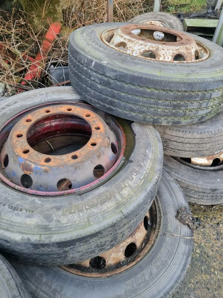 Wheels 275 -70 -22.5 - Image 2