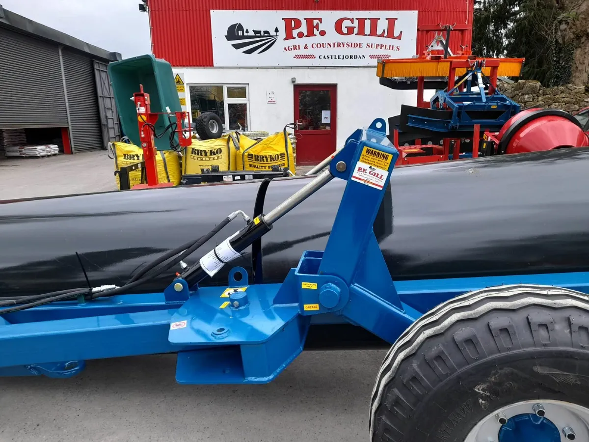 NEW FLEMING 12FT  END TOW LANDROLLER - Image 3