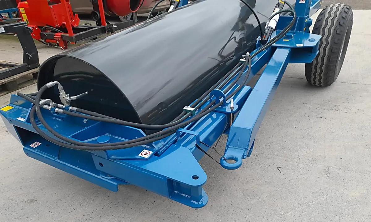 NEW FLEMING 12FT  END TOW LANDROLLER - Image 4