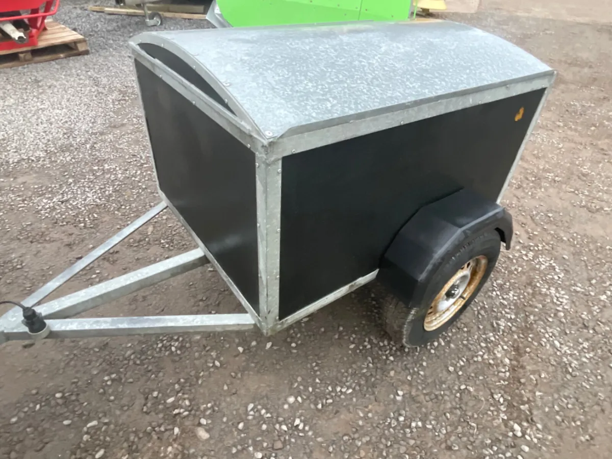 Dog box trailer - Image 1