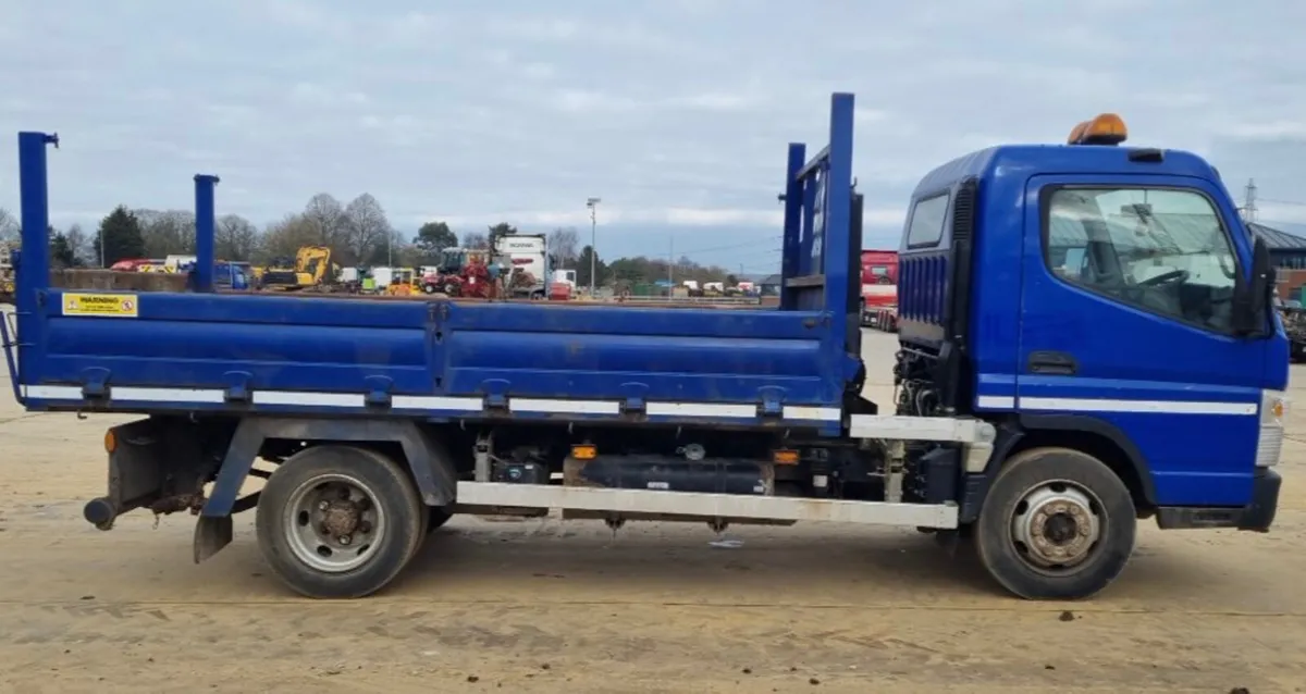 2018 Mistubshi Fuso Canter Tipper - Image 3