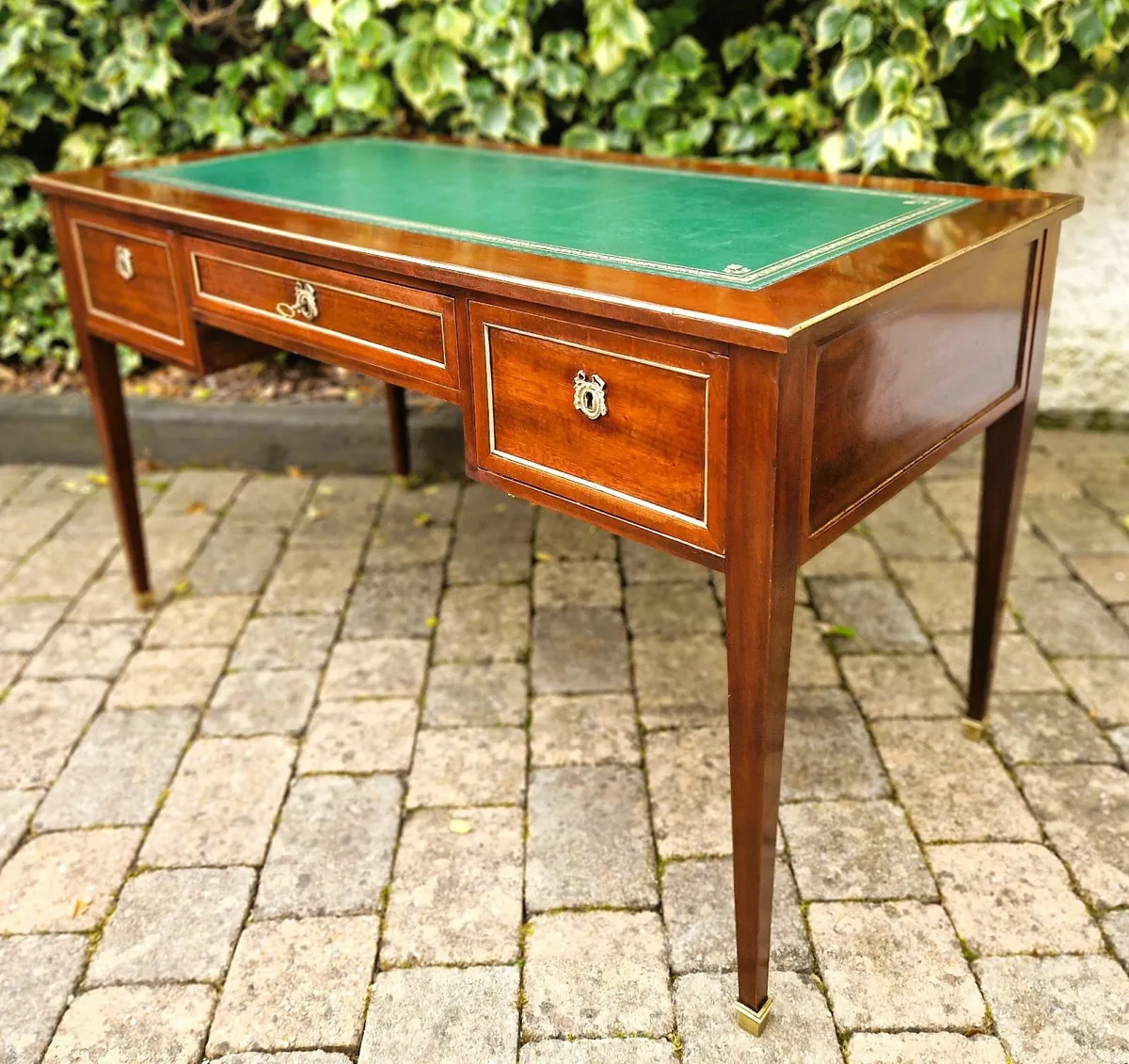 French Mahogany Writing Desk - Image 1