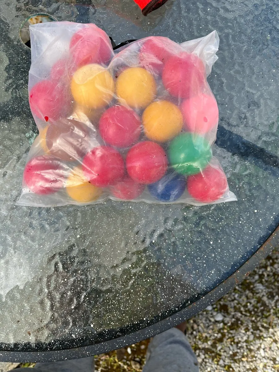 Kids Snooker/pool balls and rack - Image 1
