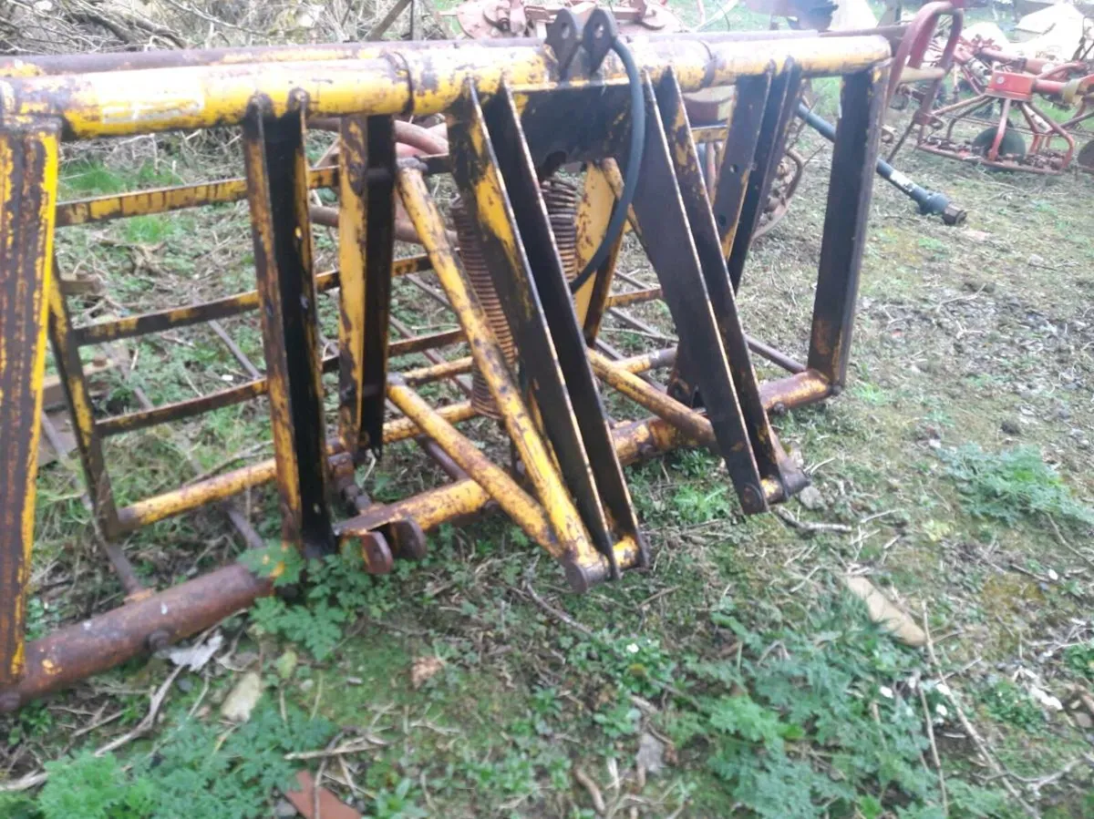 Buck rakes - Image 2