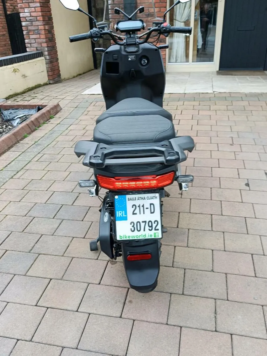 Electric scooter - Image 3