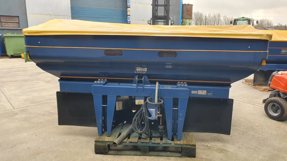 Bogballe M2W Plus Fertilizer Spreader - Image 3