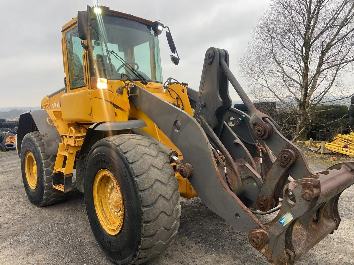 Volvo L90E Loader - Image 4