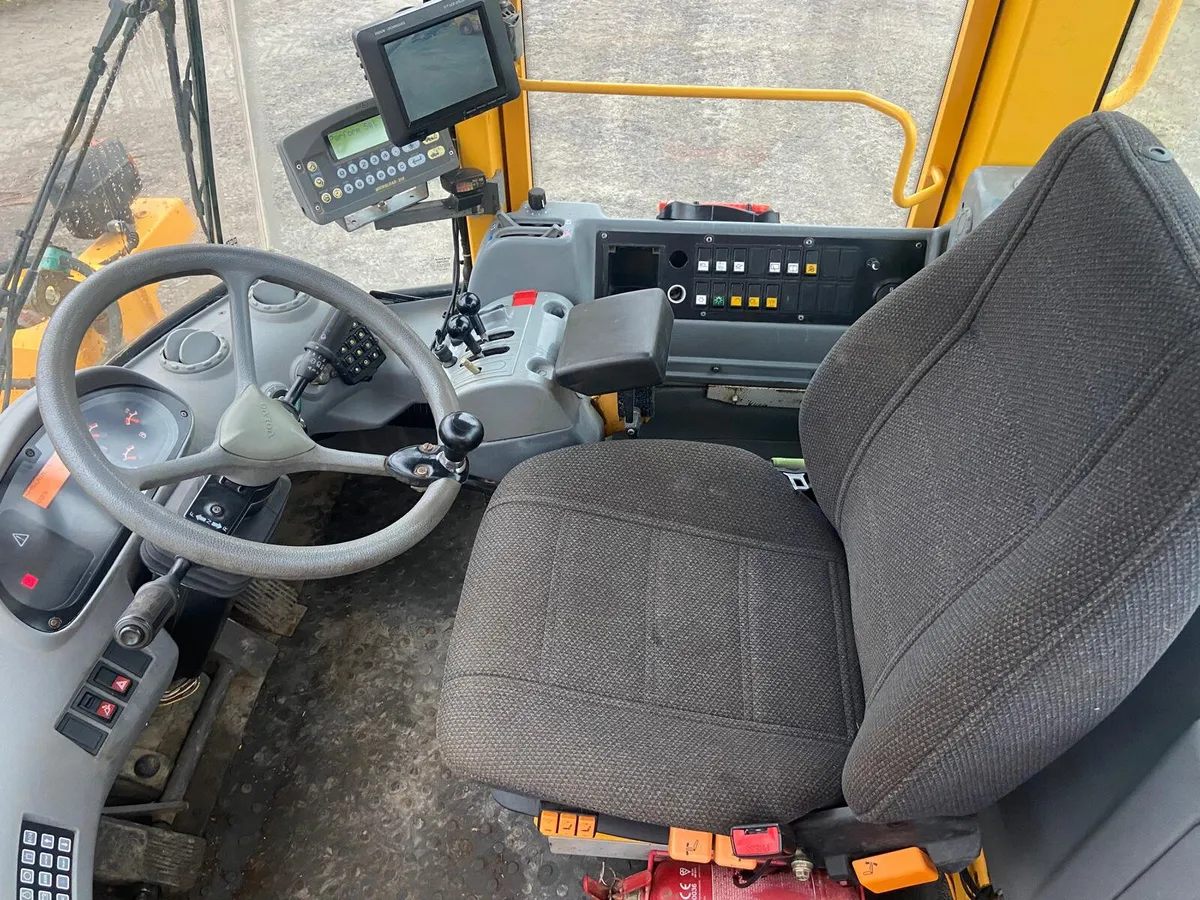 Volvo L90E Loader - Image 2