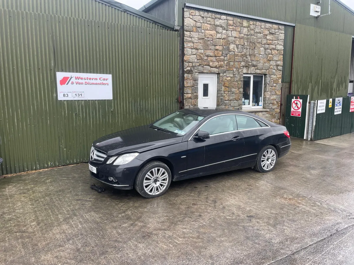 11 Mercedes e-class 250 cdi for dismantling