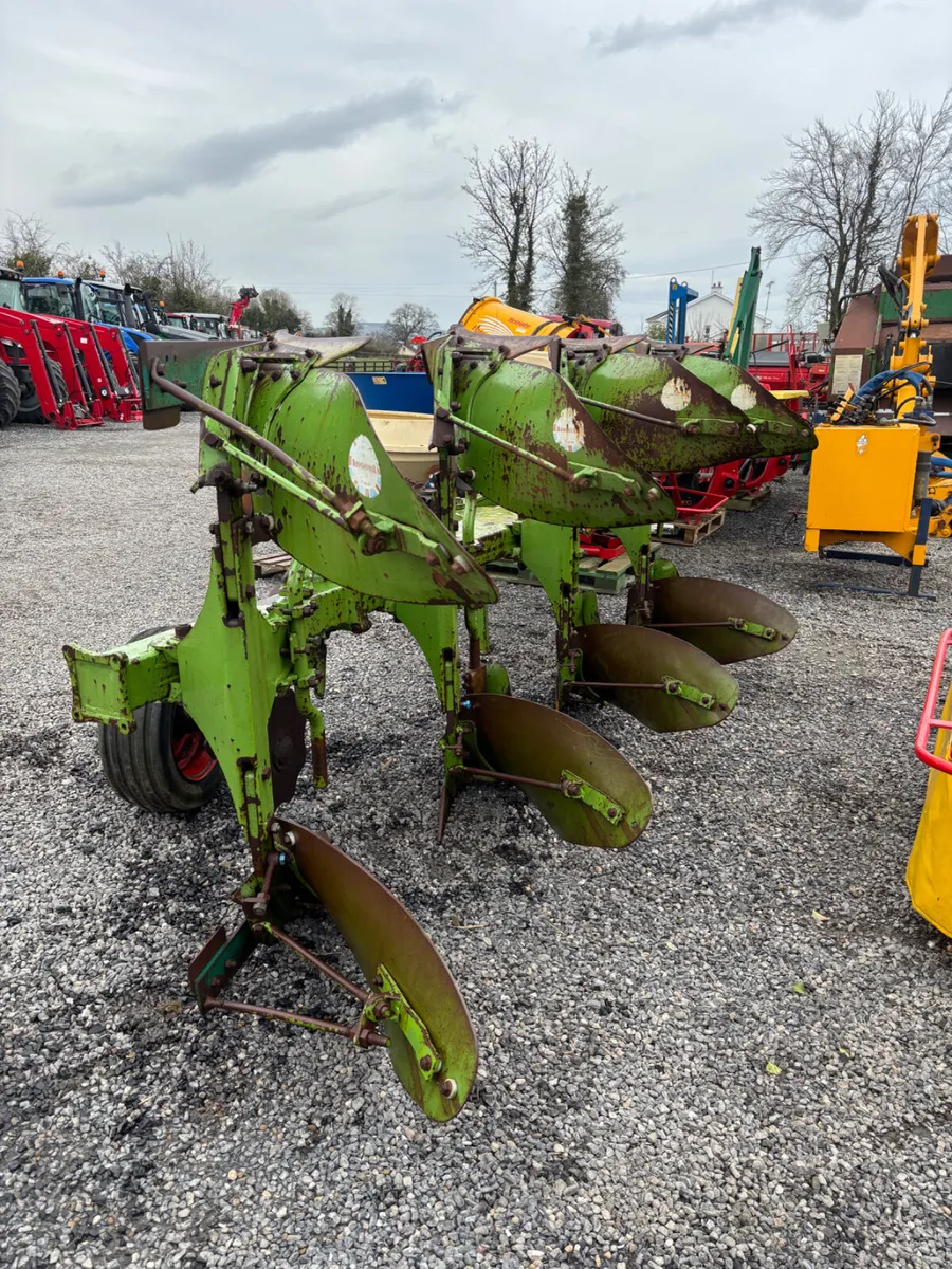 Dowdswell reversible plough - Image 1