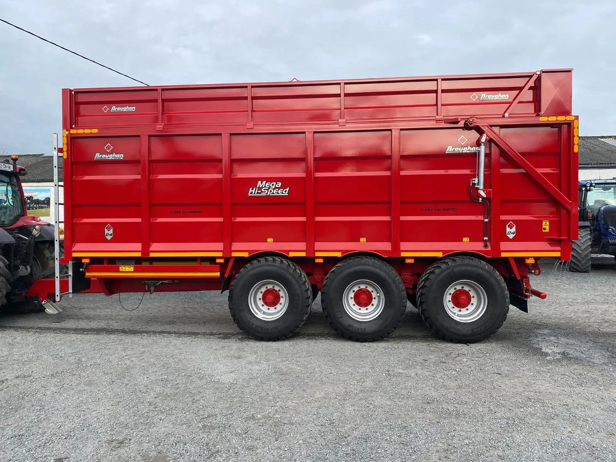 Broughan 24ft Tri Axle Grain & Silage Trailer - Image 2