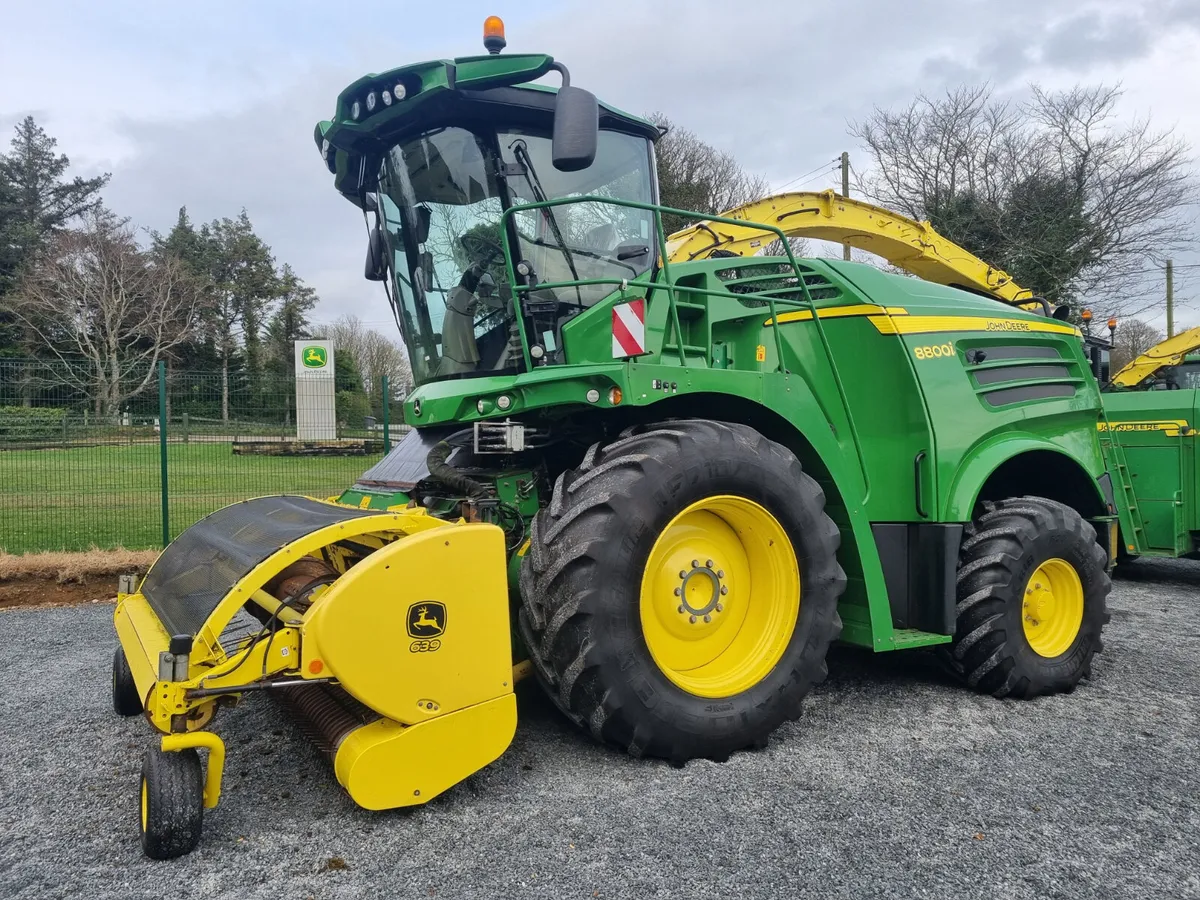 John Deere 8800i (2017) - Image 1