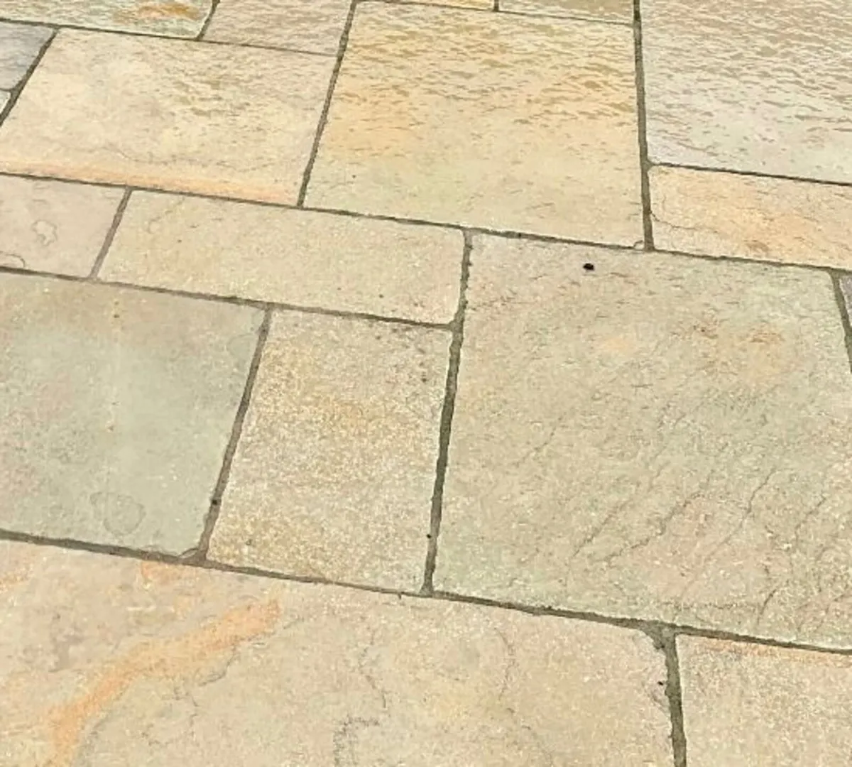 Yellow Limestone Natural Stone Paving Cork - Image 2