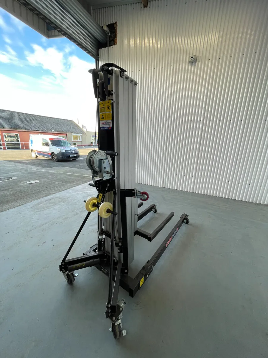 CP SLA 20 Material Lift - Image 2