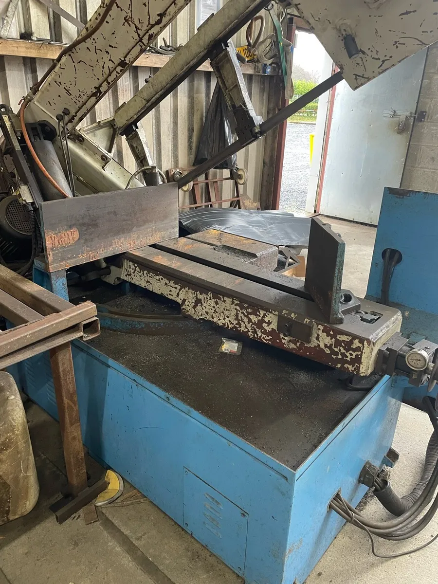 Steel cutting bandsaw - Image 1