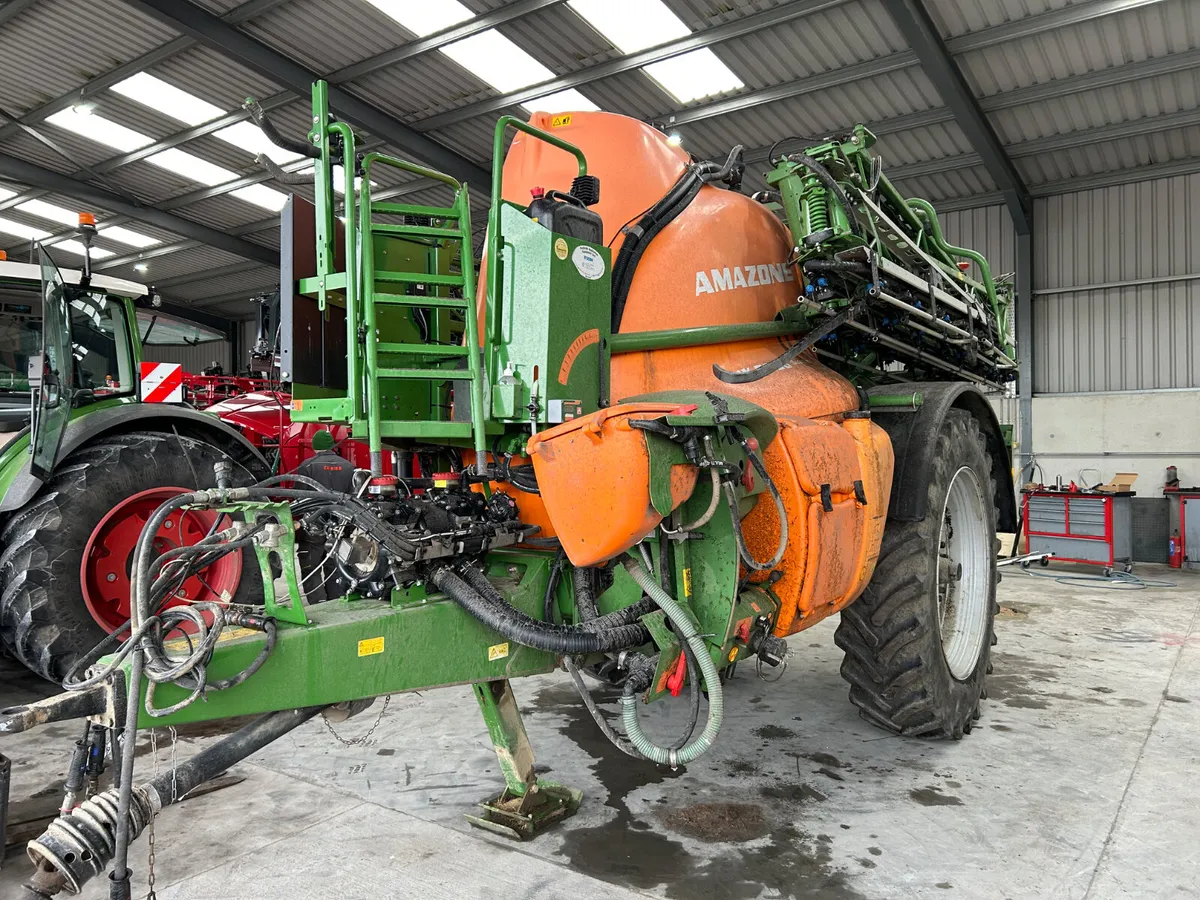 Amazone 5200 UX - Image 1