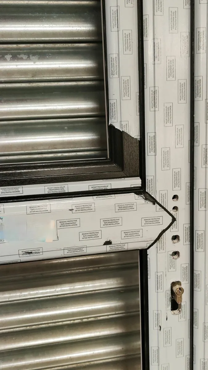 Palladio Door with Top Opening 860 x 2005mm - Image 2