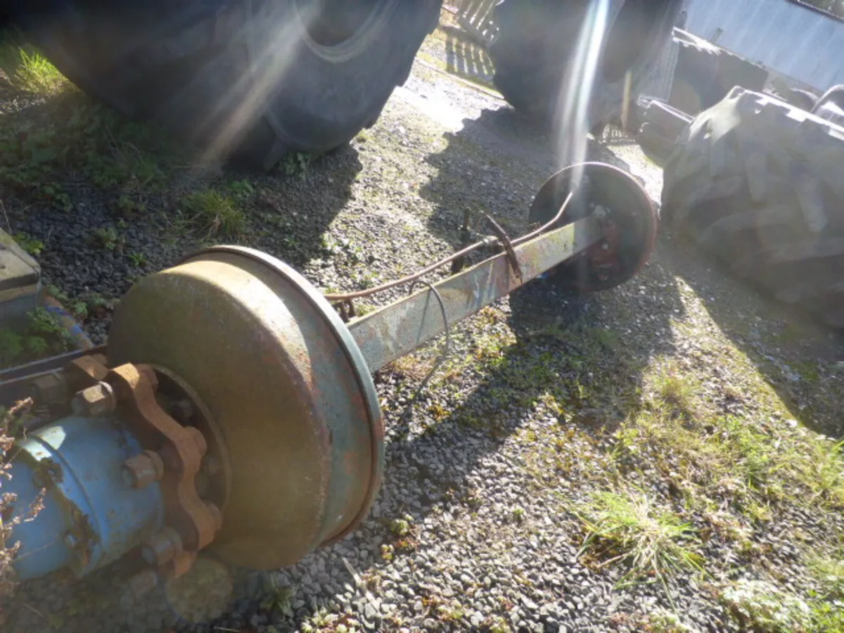 8 Stud Trailer Axle - Image 4