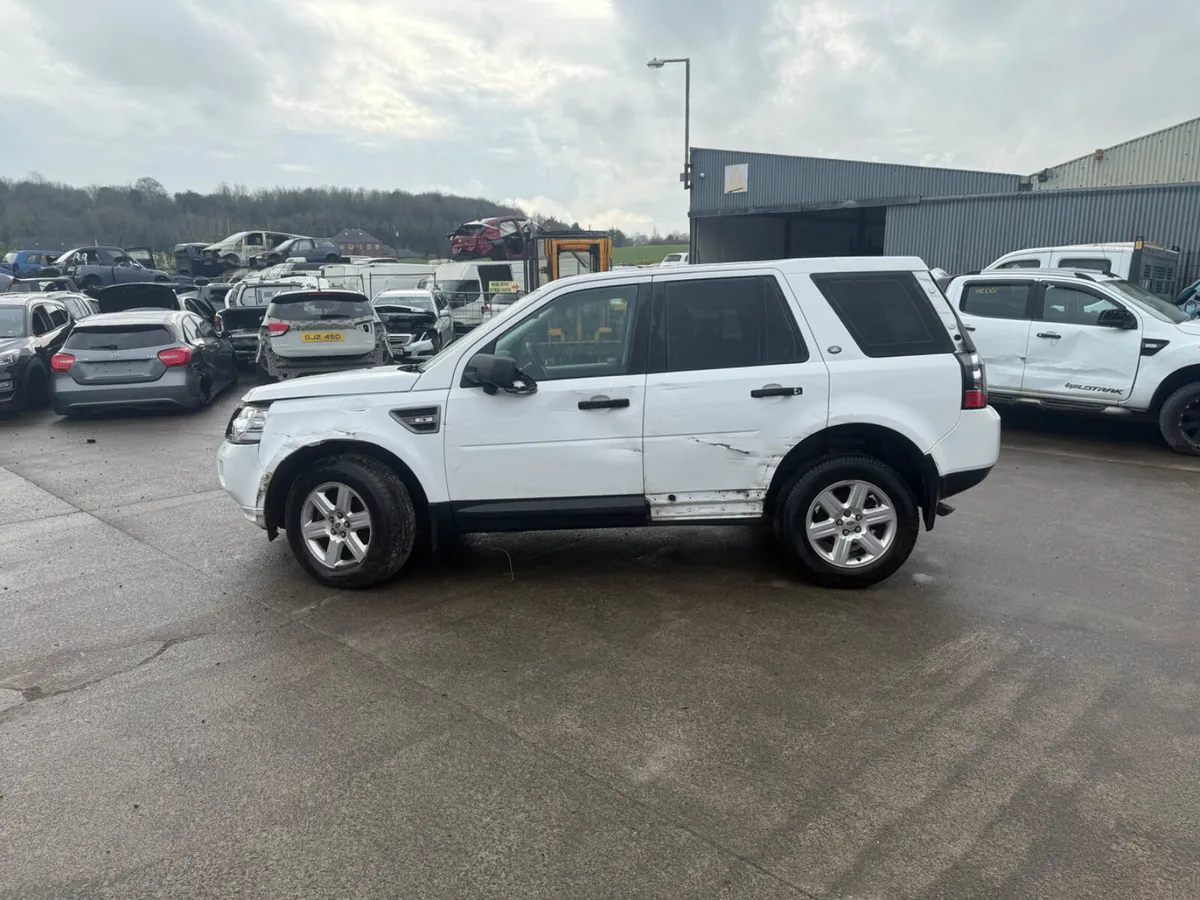 2013 Land Rover Freelander 2.2 TD4 GS - Image 4