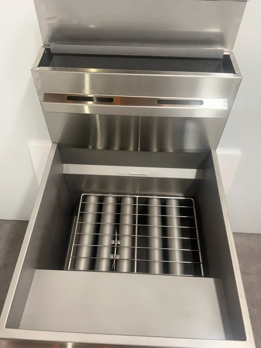 New 5 Burner Gas Fryers - Image 4