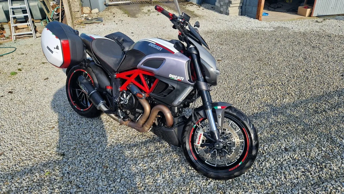 DUCATI Diavel (carbon edition) - Image 3