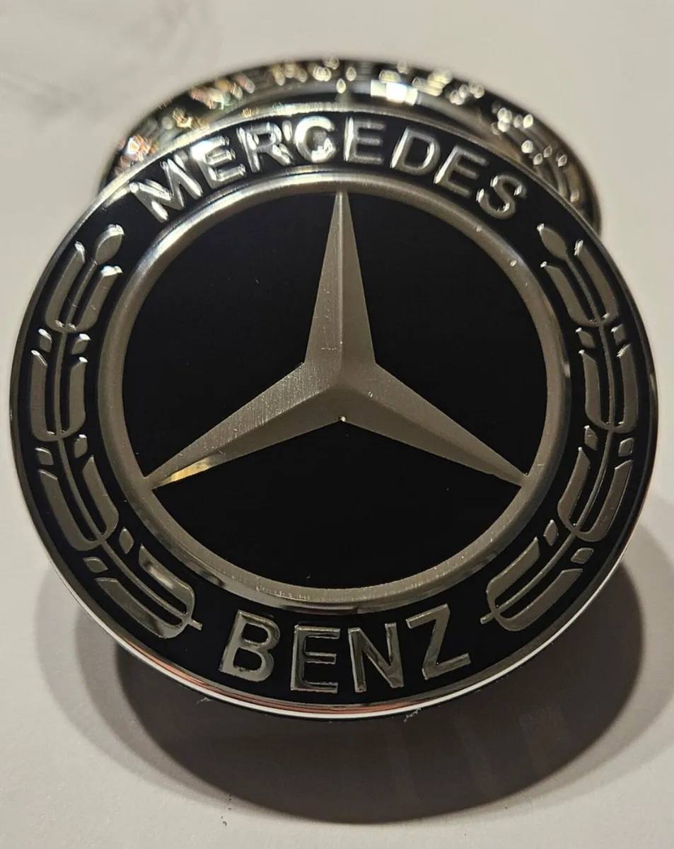 Mercedes 75mm Wheel Center Caps  (4 Caps €15) - Image 4