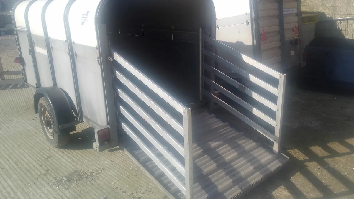 P8 8x4 ivor Williams pig/calf/sheep - Image 3