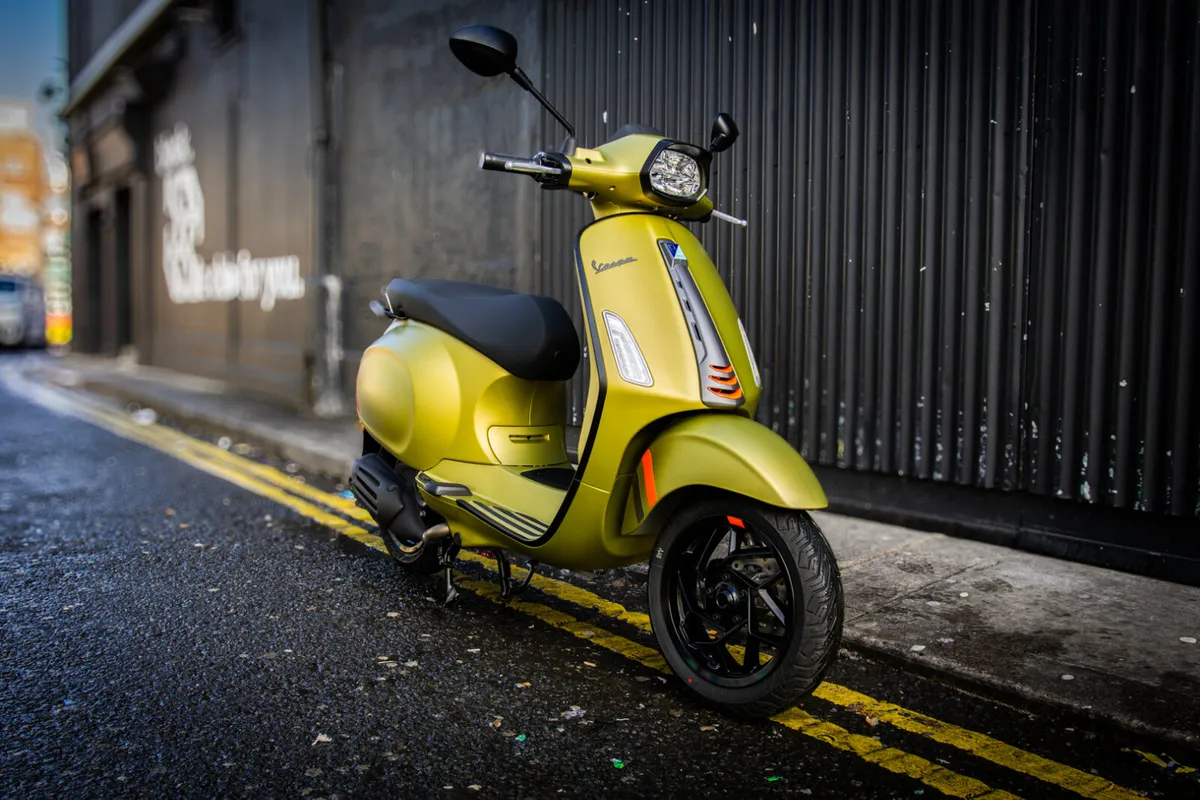 Vespa Sprint 50 S @ Megabikes - Image 1