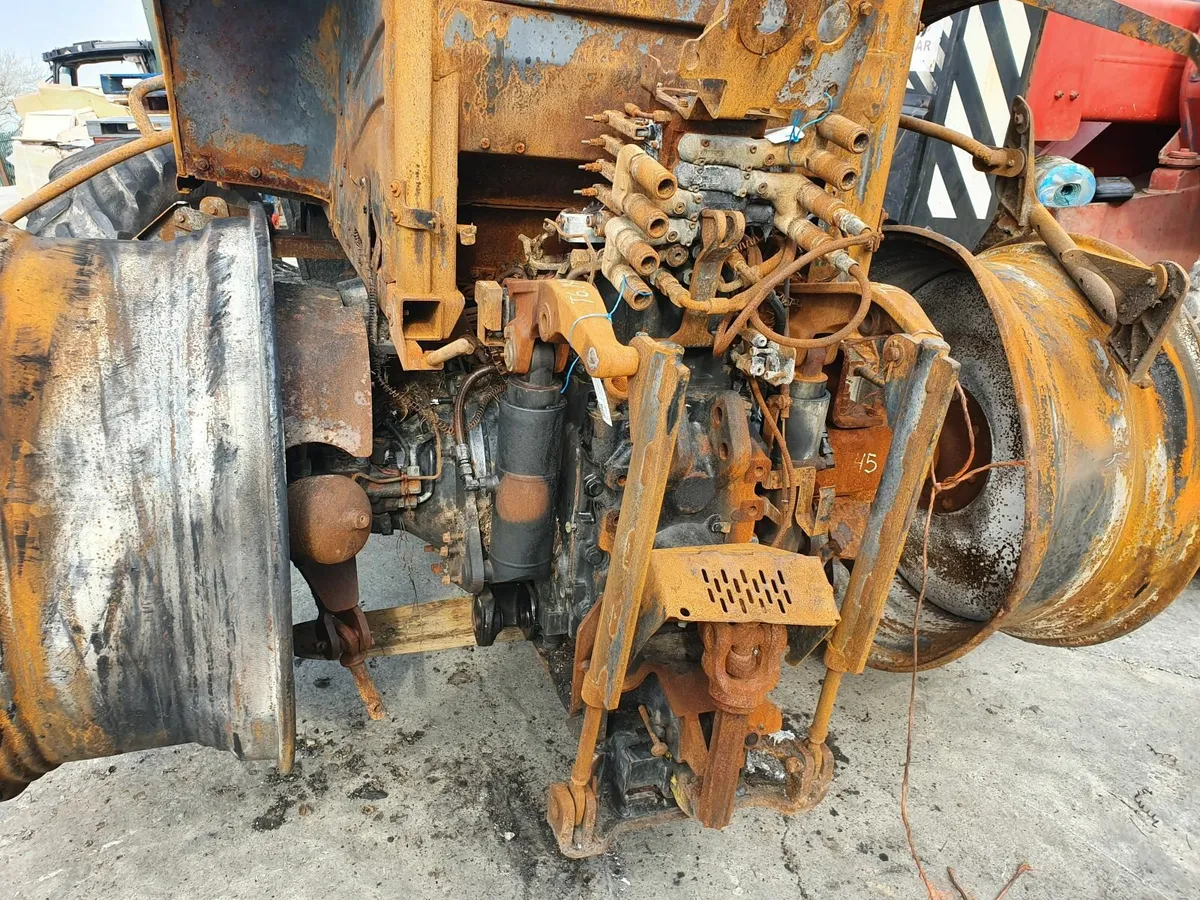 2018 New Holland T6.145 Dynamic Command - Image 4