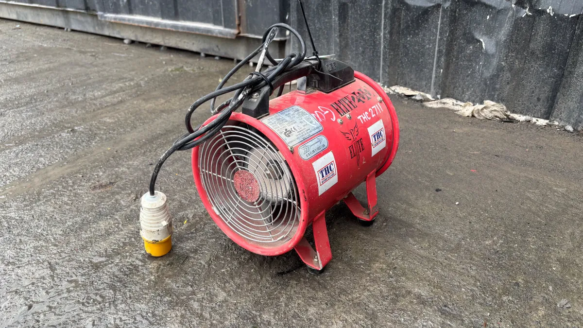 110V Space Heater - Image 1