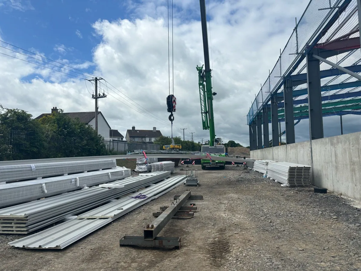 Clad panel Lifter - Image 3