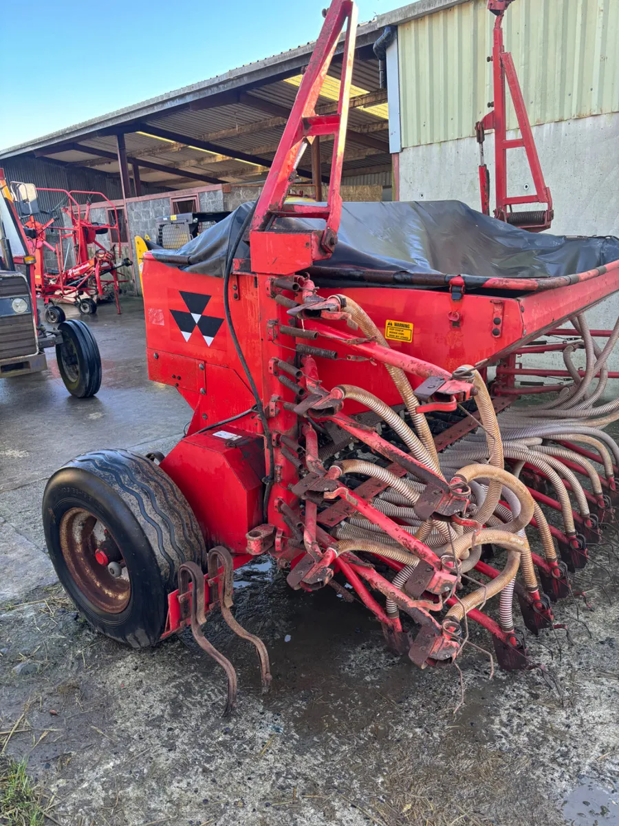 Massey Ferguson air seeder drill - Image 1