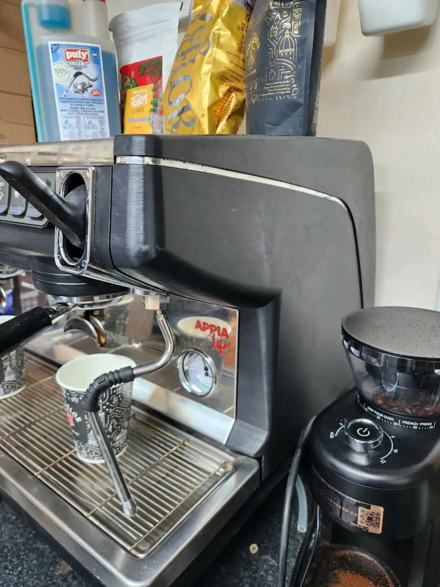 NOUVA Simonelli Appia life coffee machine - Image 3