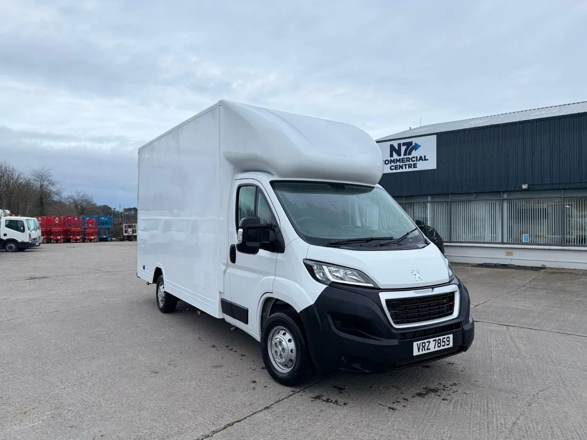 Low Loader Luton Van 3.5Ton - Image 1