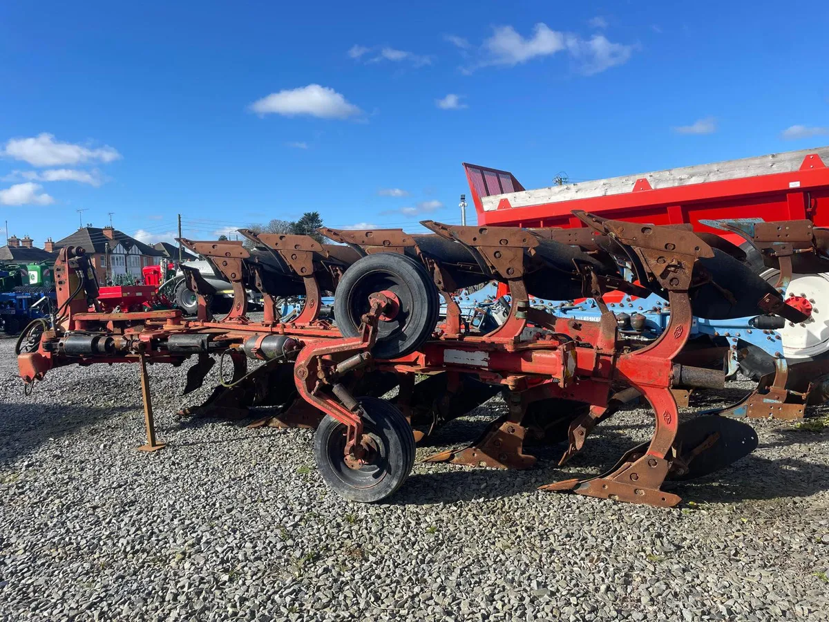 Gregoire Besson 5 Furrow Plough - Image 3