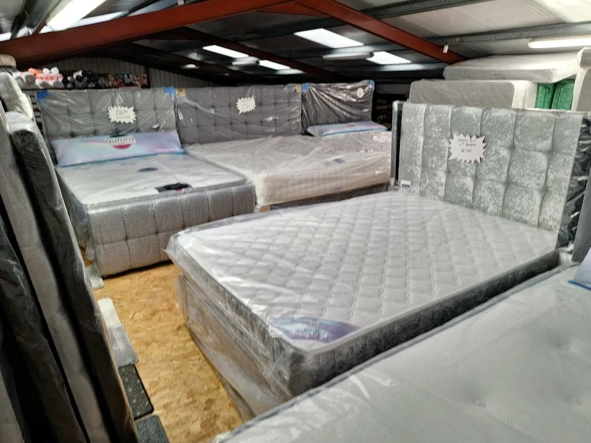 PAT NEVIN & SONS CARPETSTORE MOUNTRATH  R32YP80 - Image 2