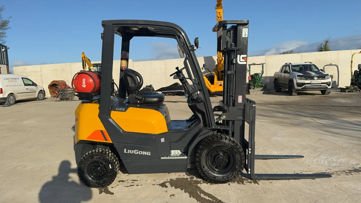 LIUGONG FORKLIFTS - Image 2