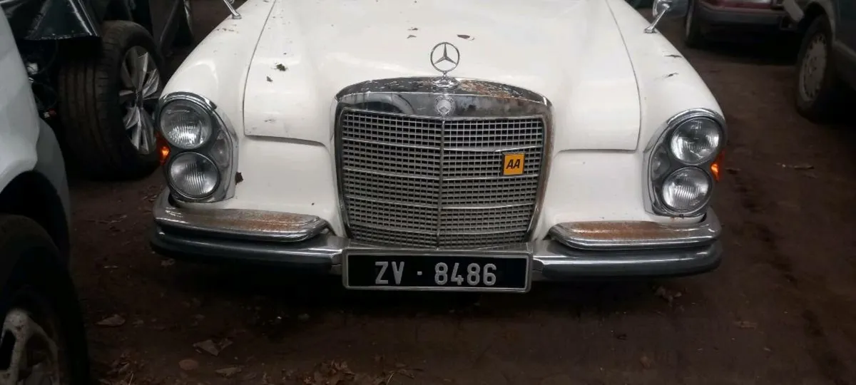 1966 Mercedes-Benz SEL 300 BARN FIND - Image 2