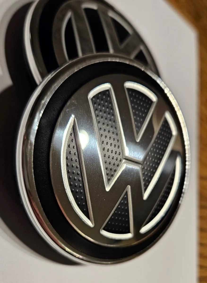 Volkswagen 65mm Centre caps 5G0601171B, Golf - Image 2
